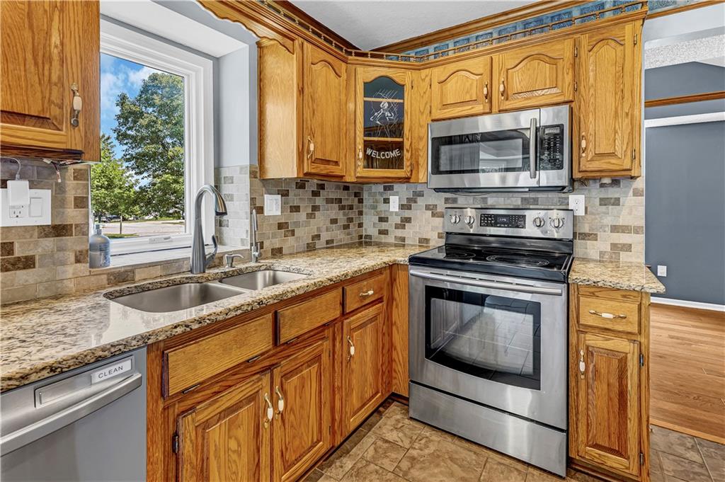 906 Pine Crest Avenue Property Photo 13