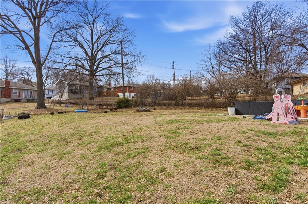 9113 E 83rd Place Property Photo 11