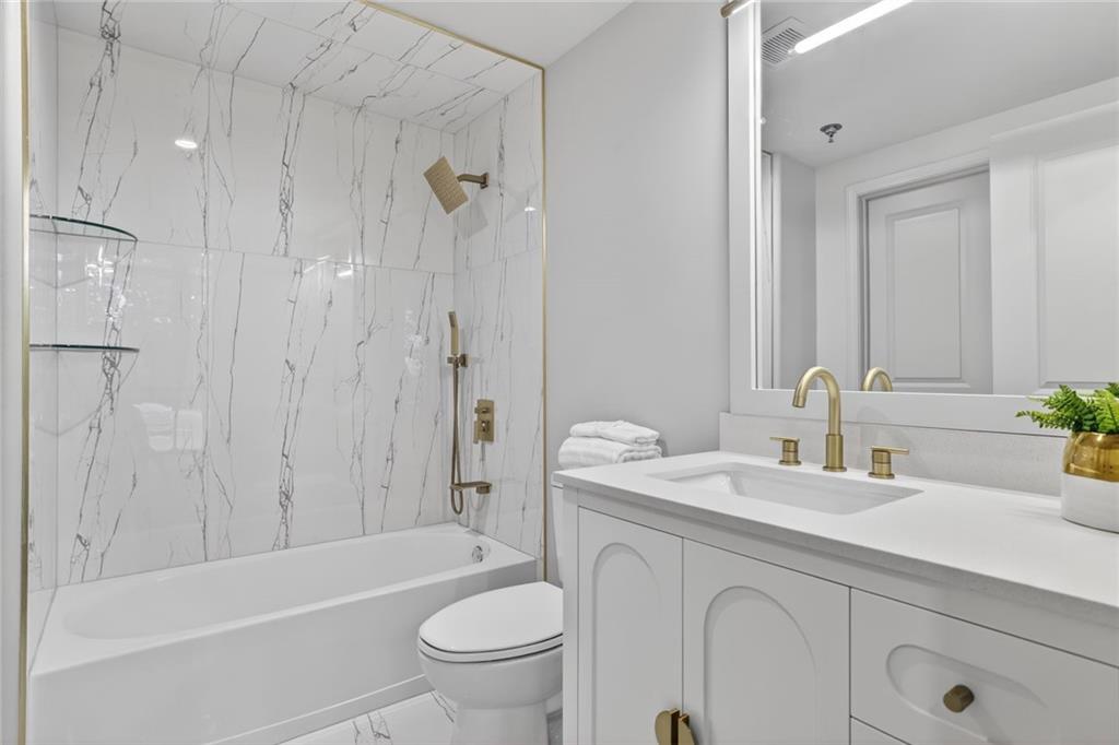 600 E Admiral Boulevard Property Photo 11