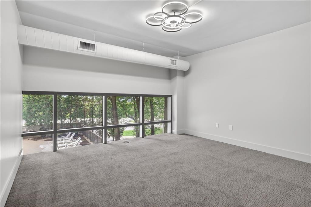 600 E Admiral Boulevard Property Photo 15
