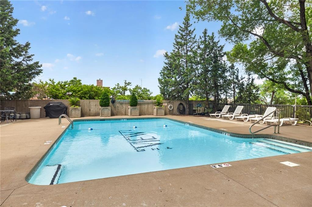 600 E Admiral Boulevard Property Photo 19