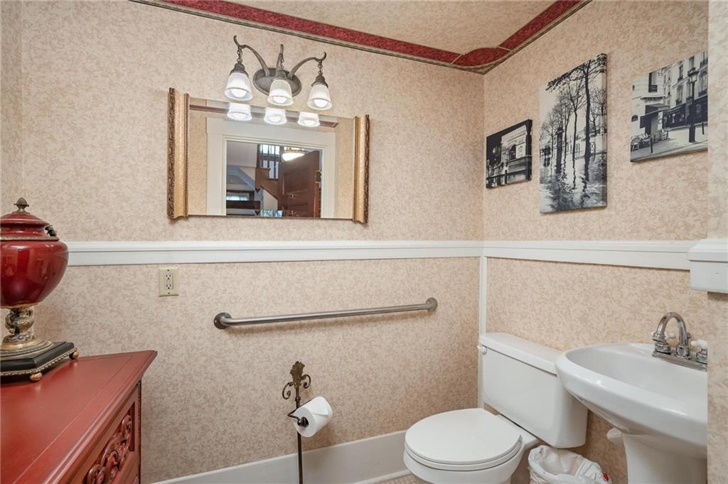 1 Hawthorne Place Property Photo 13