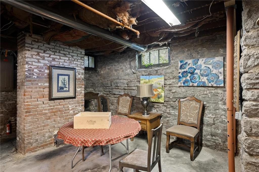 1 Hawthorne Place Property Photo 45