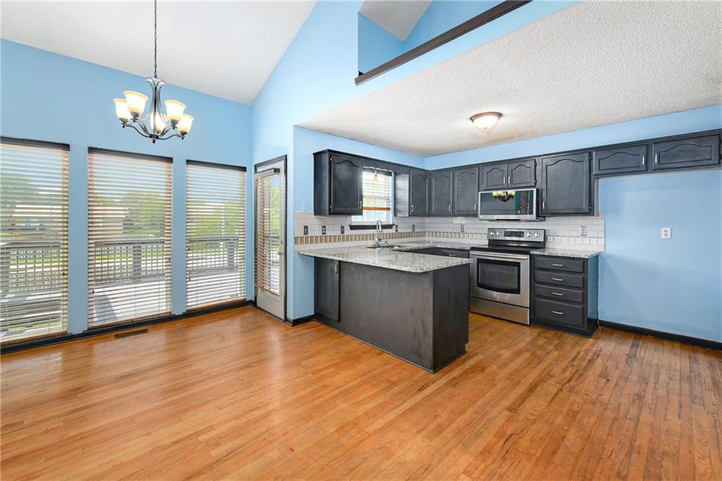 644 Se Jonathon Avenue Property Photo 12