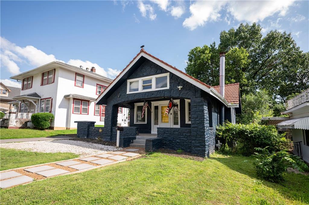 1105 Laurel Avenue Property Photo 3