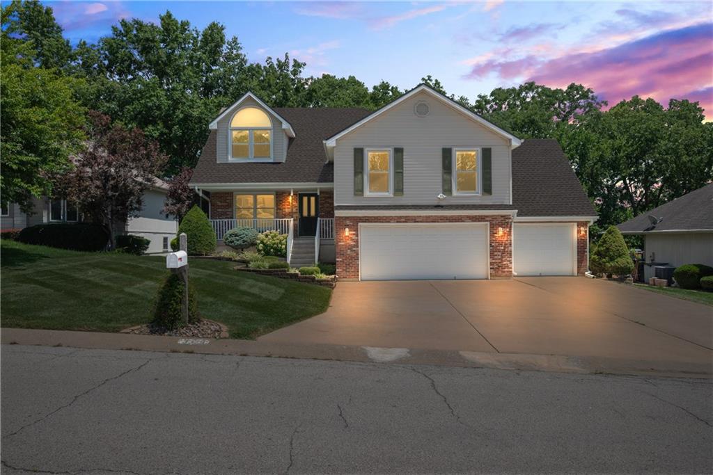 3329 Gateway Drive Property Photo 6