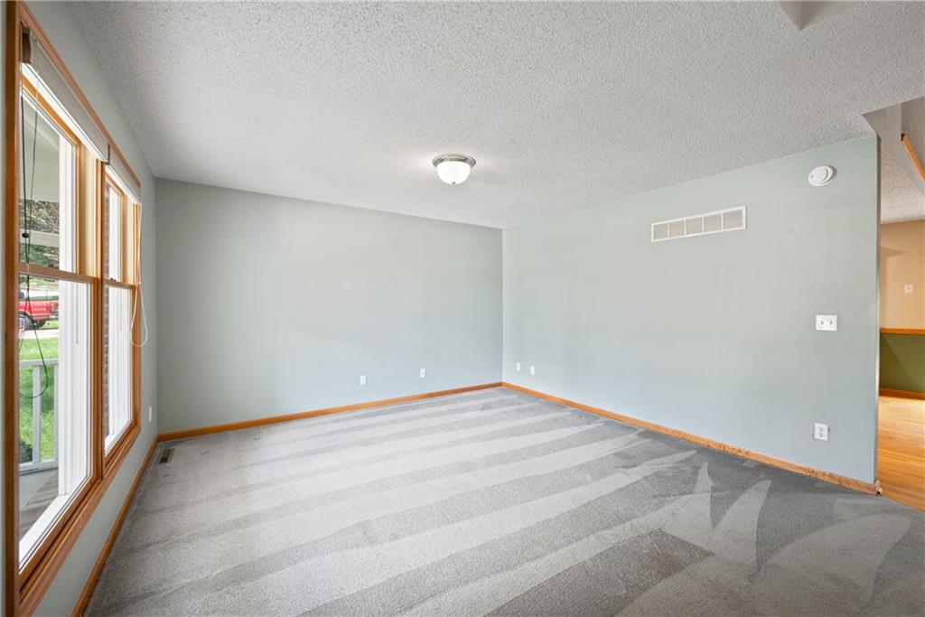 3329 Gateway Drive Property Photo 9