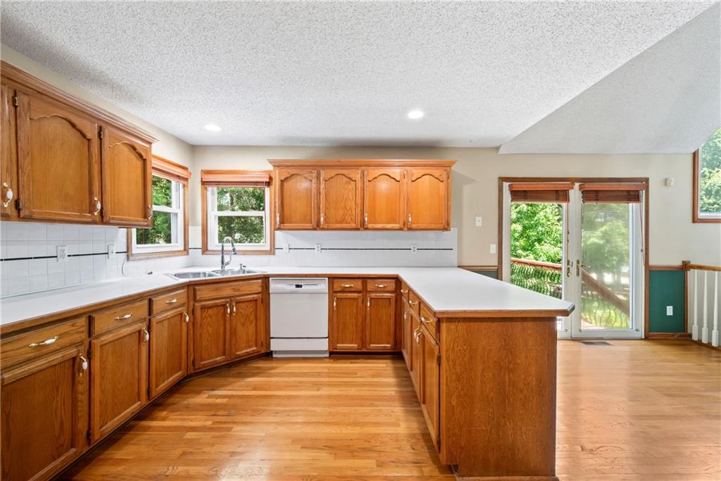 3329 Gateway Drive Property Photo 12