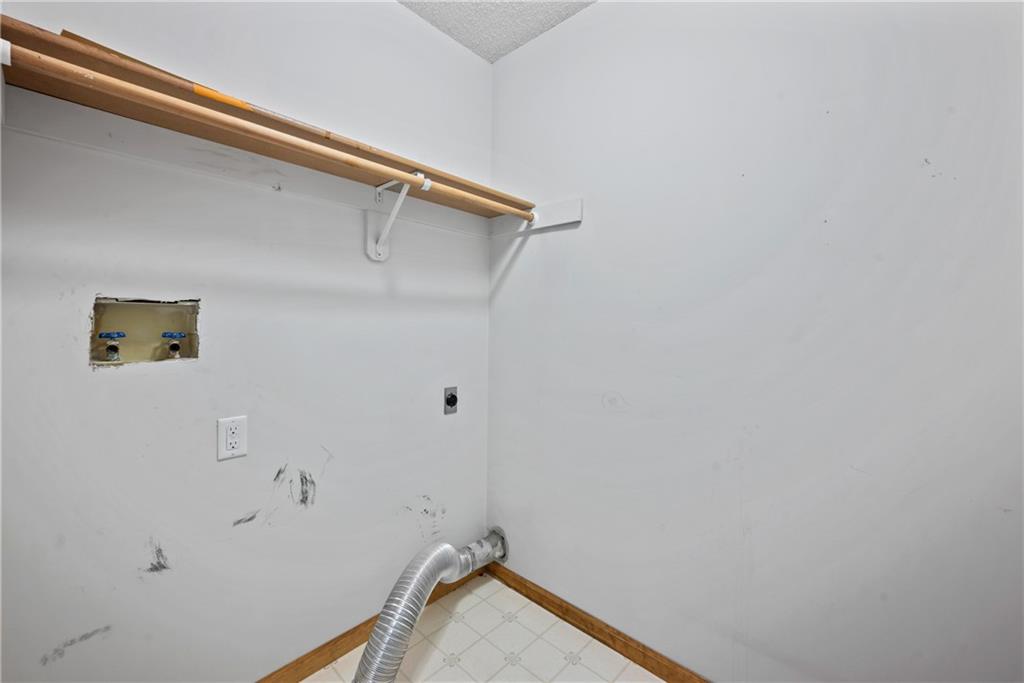 3329 Gateway Drive Property Photo 30