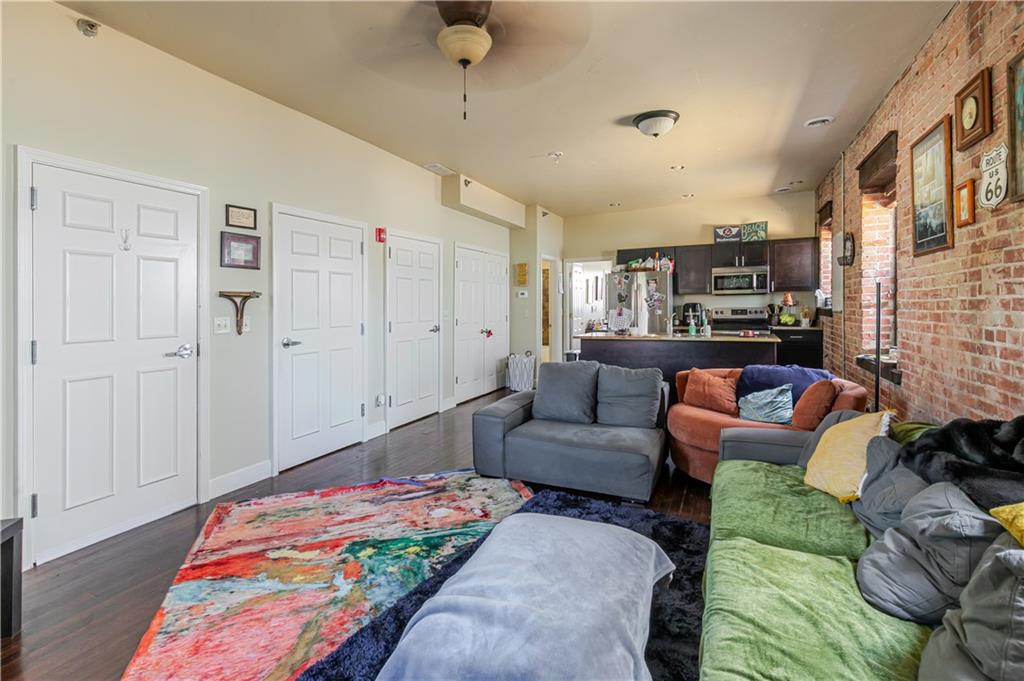 512 Troost Avenue Property Photo 33