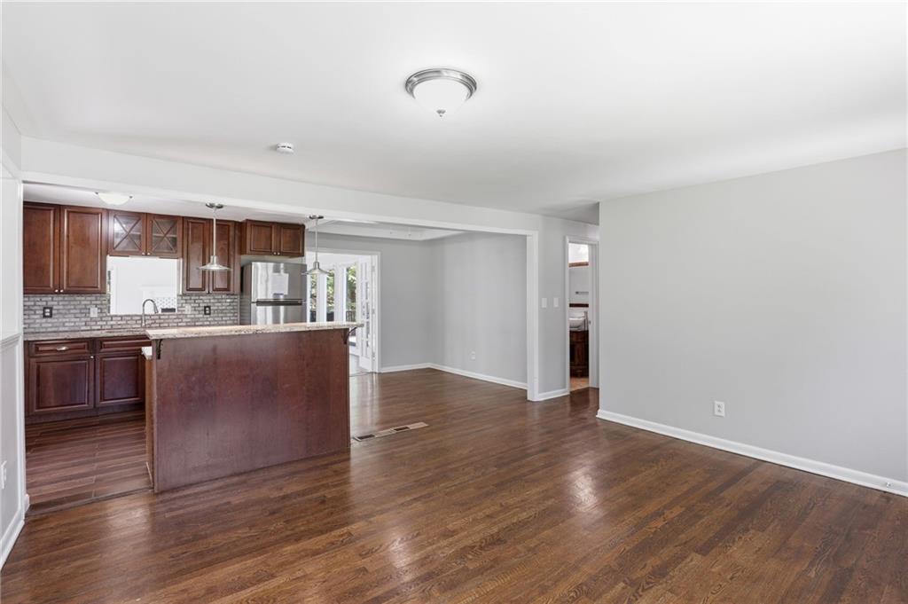 8506 Maple Avenue Property Photo 23
