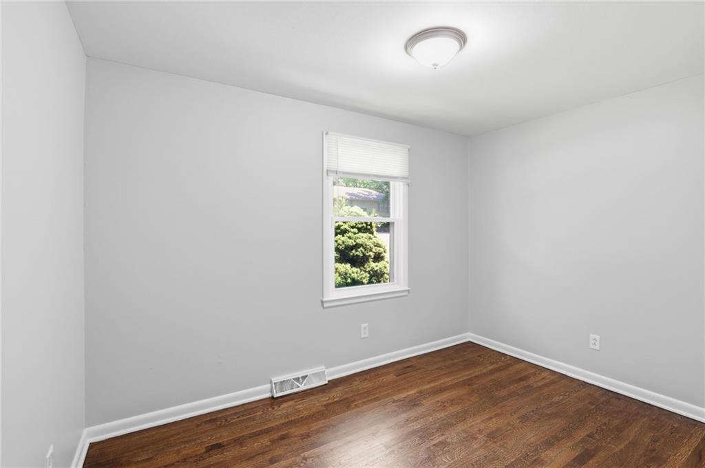 8506 Maple Avenue Property Photo 35