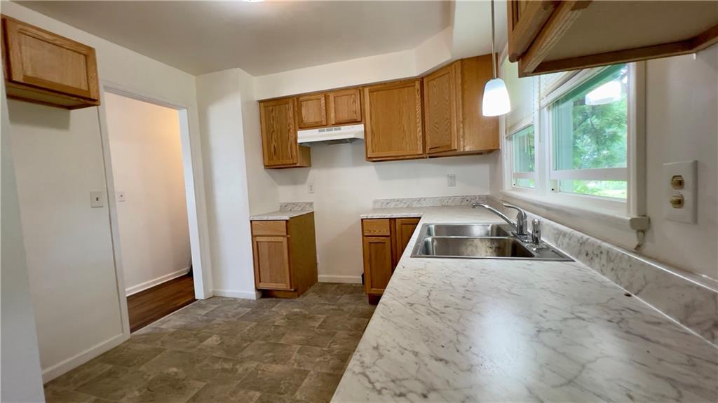 204 N Park Drive Property Photo 7