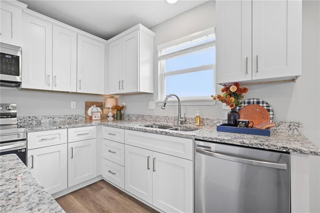 700 Summer Dawn Circle Property Photo 3