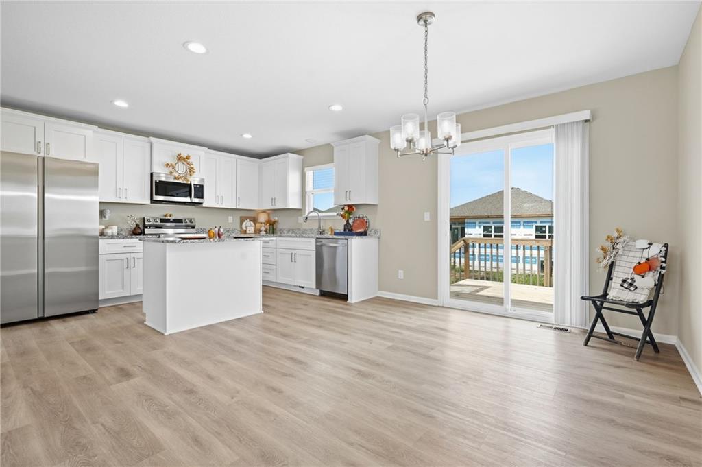 700 Summer Dawn Circle Property Photo 7