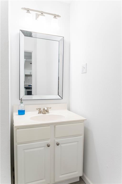 457 S Lyon Avenue Property Photo 16
