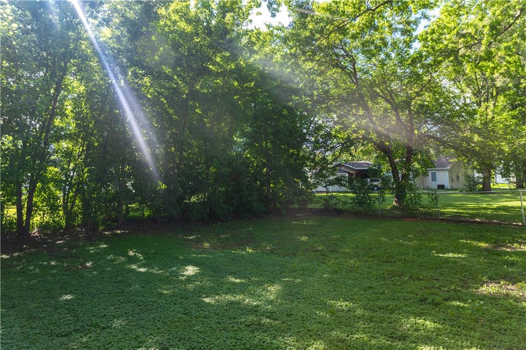 457 S Lyon Avenue Property Photo 27