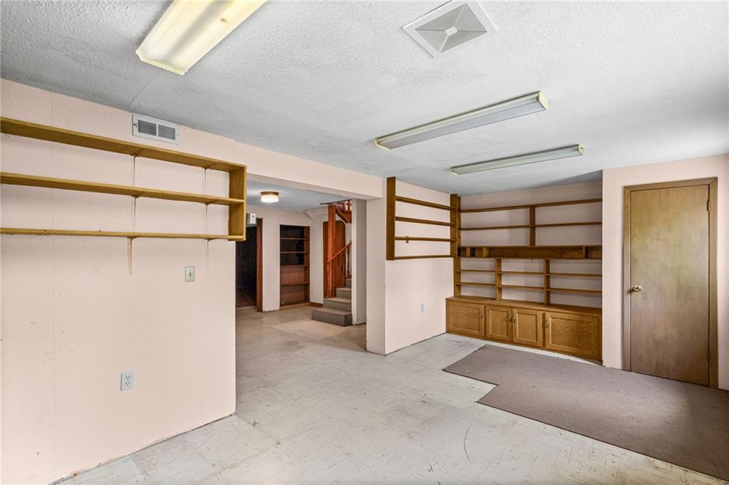 503 Hallar Avenue Property Photo 25