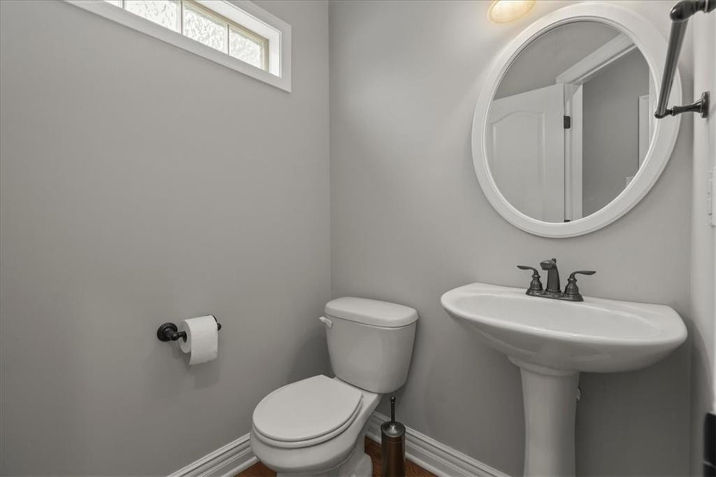 9014 N St Clair Avenue Property Photo 11