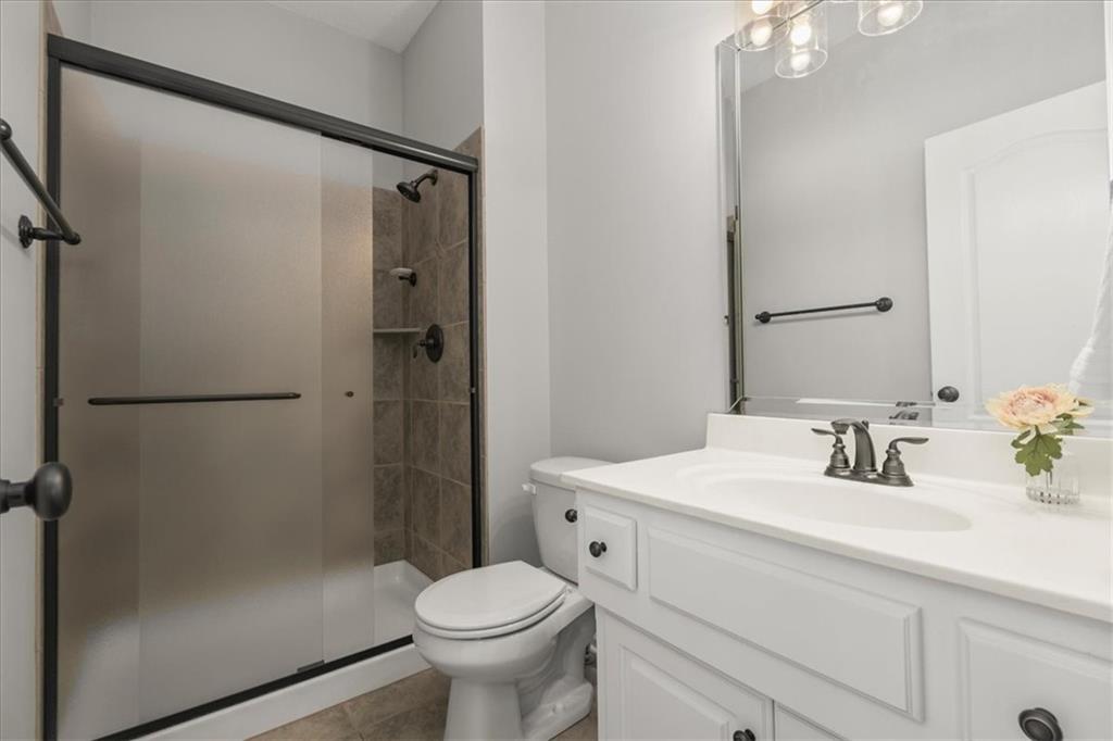 9014 N St Clair Avenue Property Photo 18