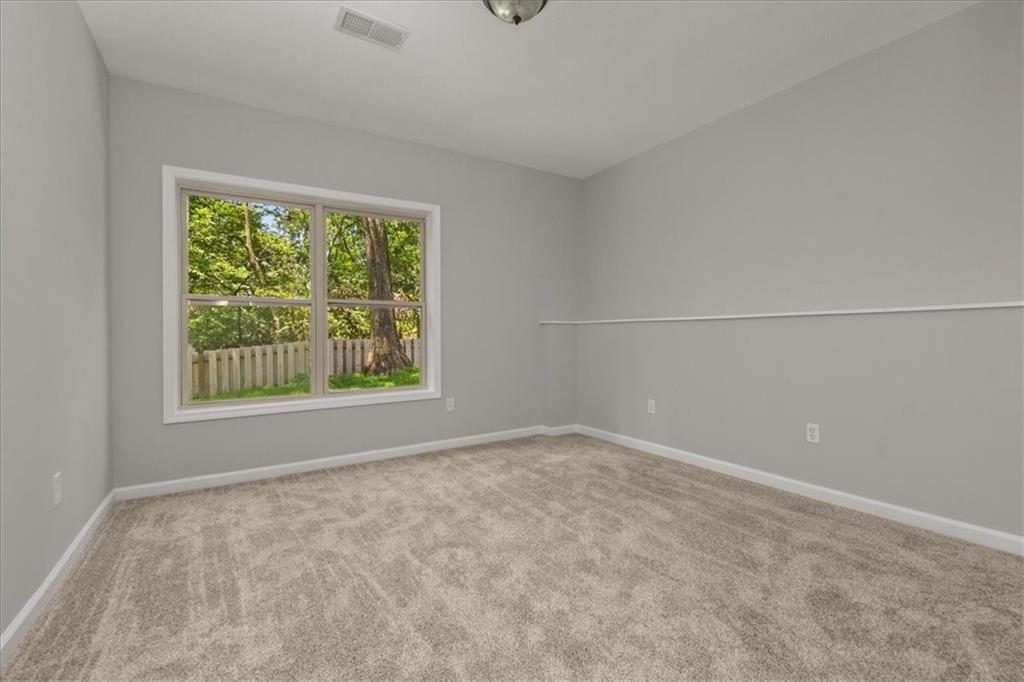 9014 N St Clair Avenue Property Photo 22