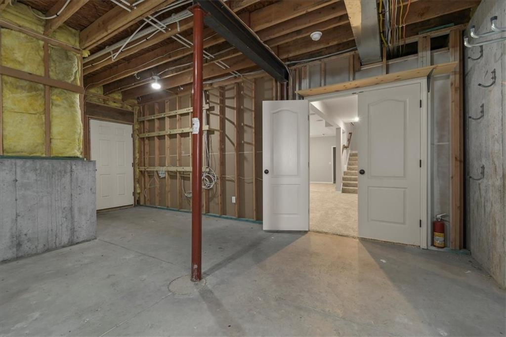 9014 N St Clair Avenue Property Photo 25