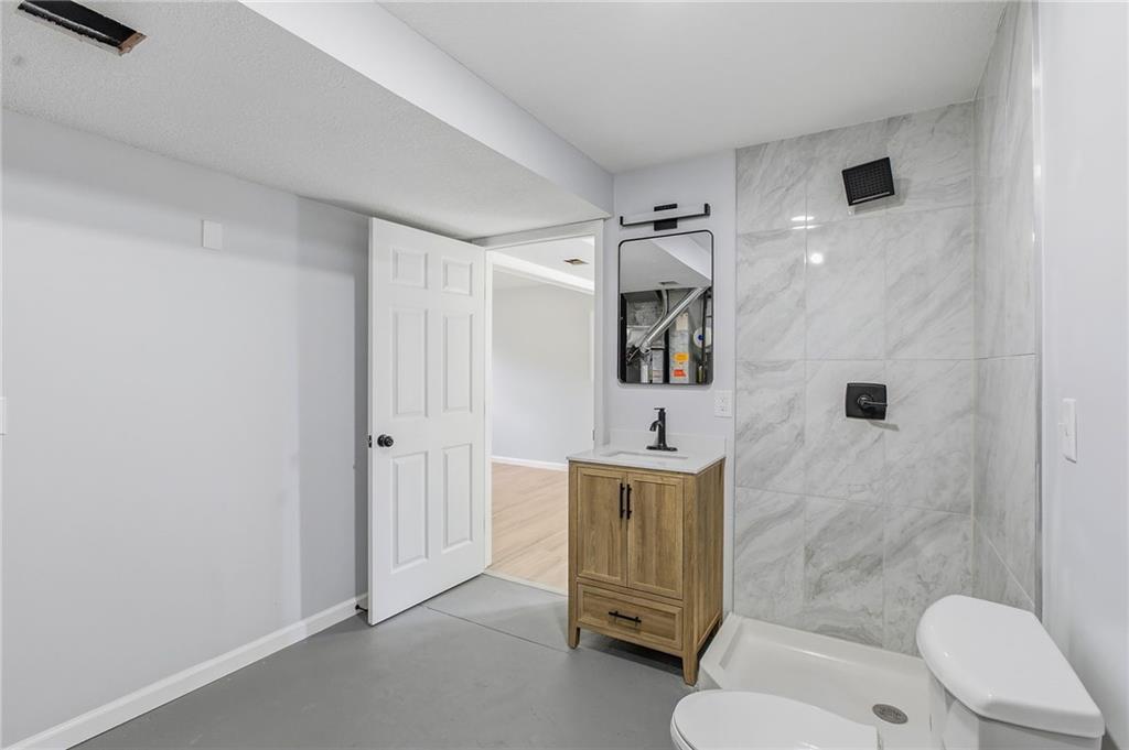 1130 Sw Eastman Court Property Photo 32