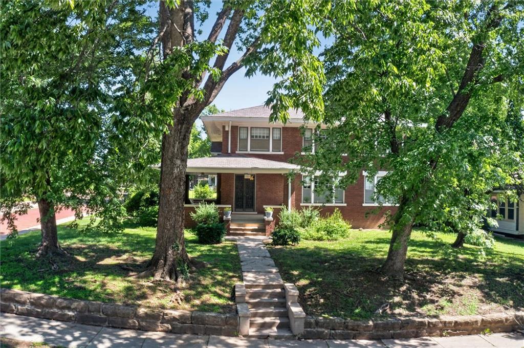 400 E Locust Street Property Photo 7