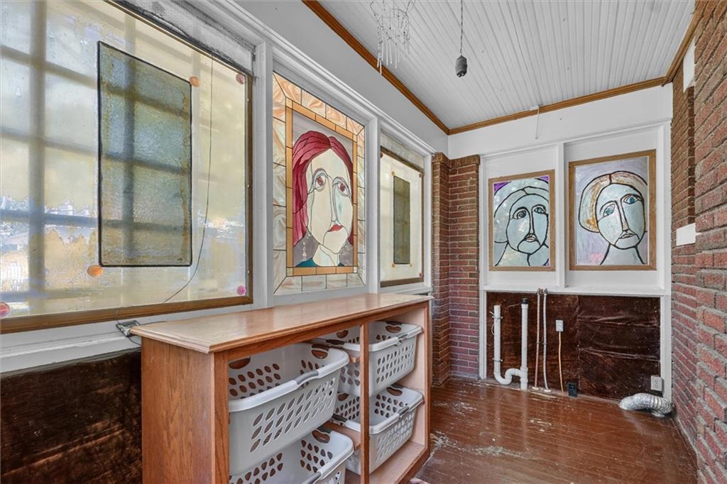 400 E Locust Street Property Photo 30