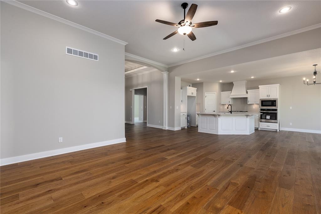 10130 N Winchester Avenue Property Photo 9