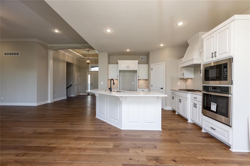 10130 N Winchester Avenue Property Photo 11