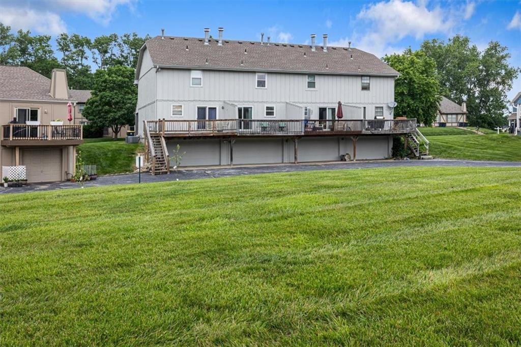 7019 N Fisk Court Property Photo 12