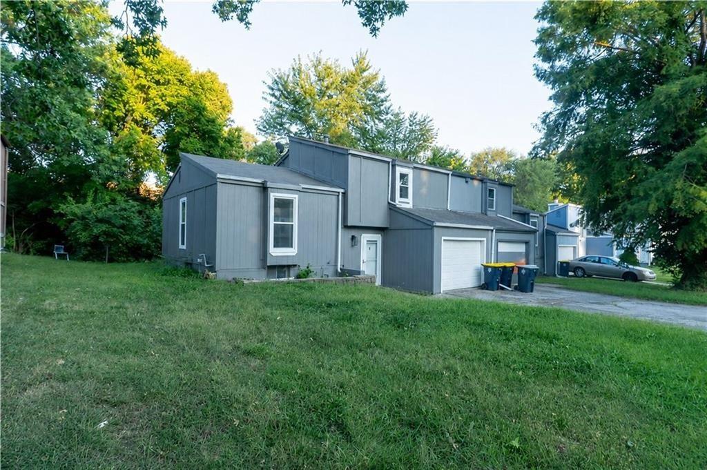 9525 Manning Avenue Property Photo 1