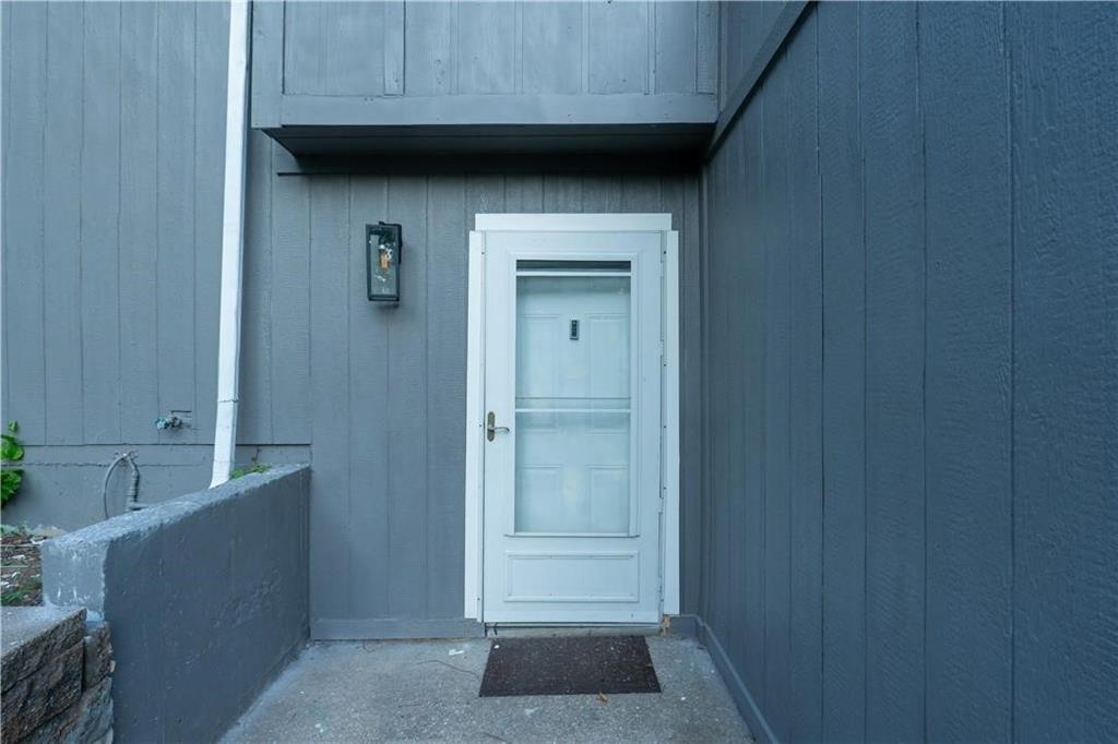 9525 Manning Avenue Property Photo 6