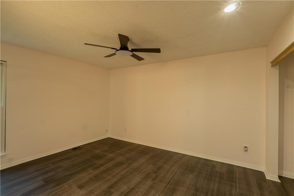 9525 Manning Avenue Property Photo 10