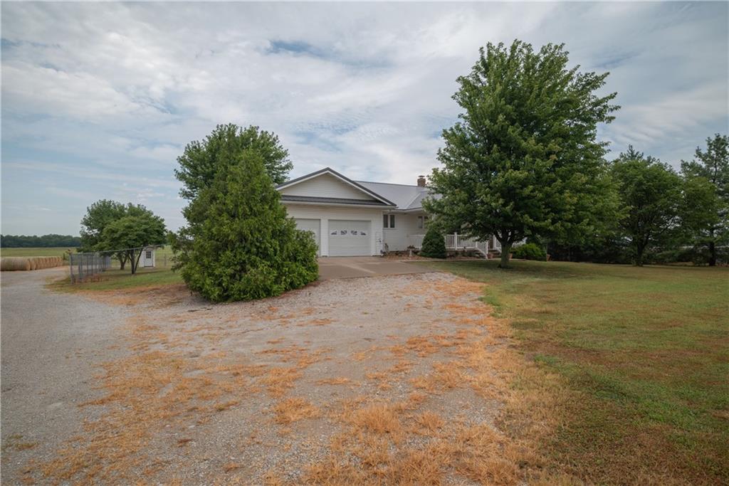 619 V Highway Property Photo 3