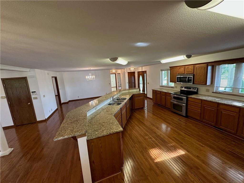 619 V Highway Property Photo 20