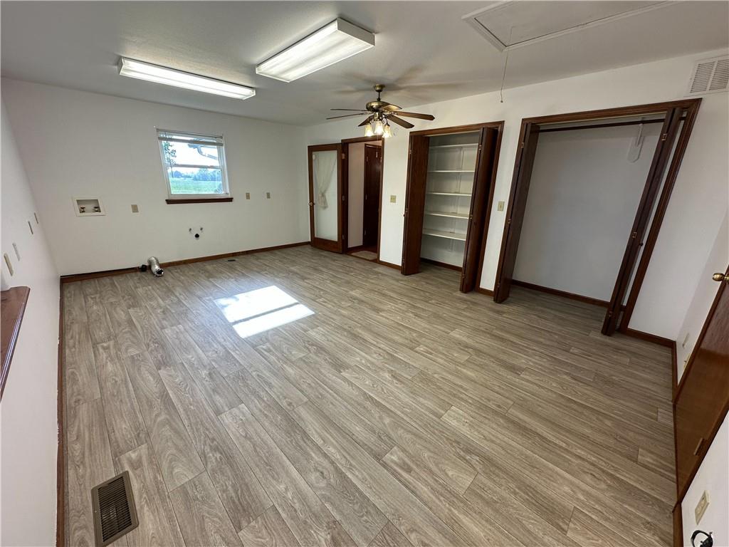 619 V Highway Property Photo 25