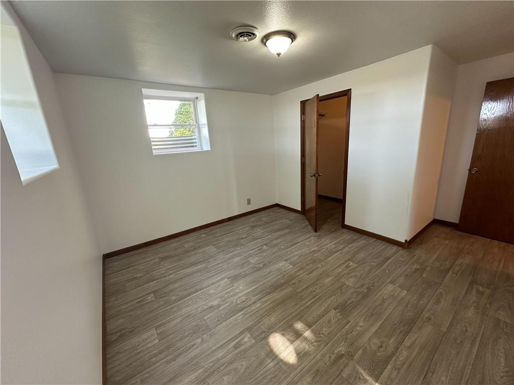 619 V Highway Property Photo 26