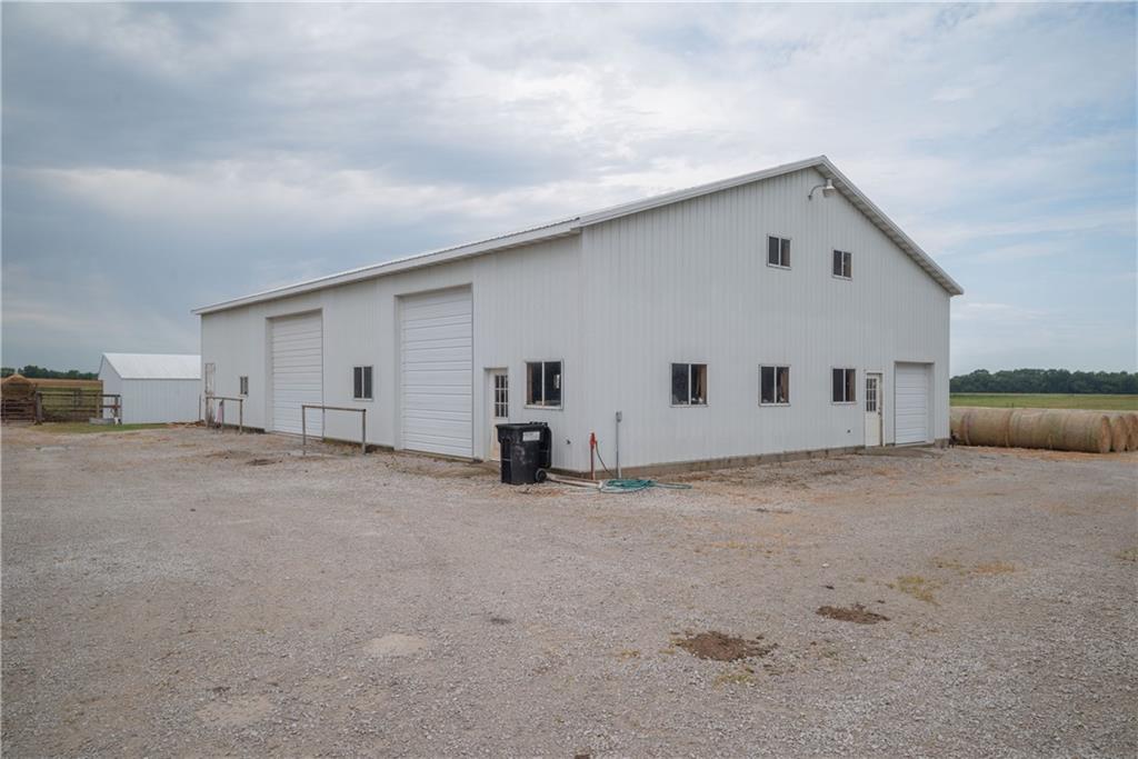 619 V Highway Property Photo 36