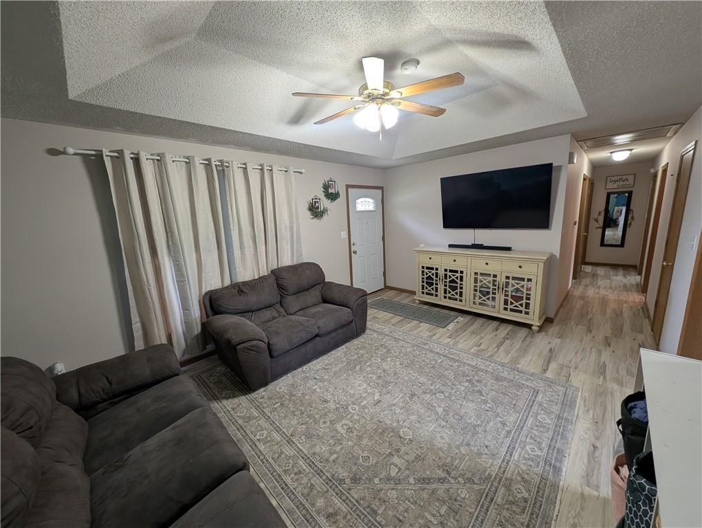 19218 Ponca Drive Property Photo 2