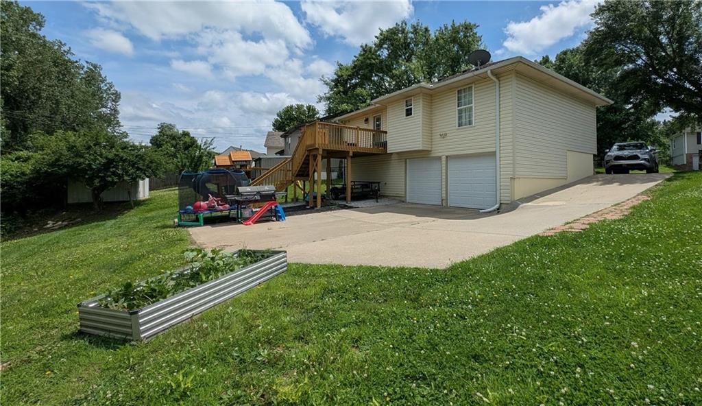 19218 Ponca Drive Property Photo 12