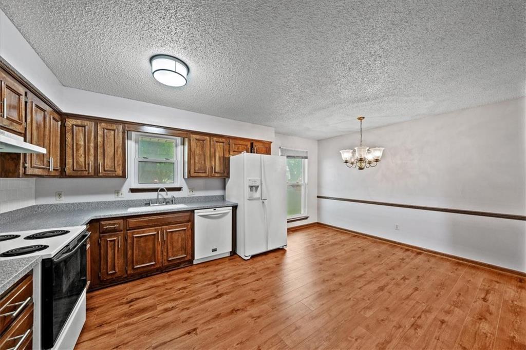 14805 S Bradley Drive Property Photo 6