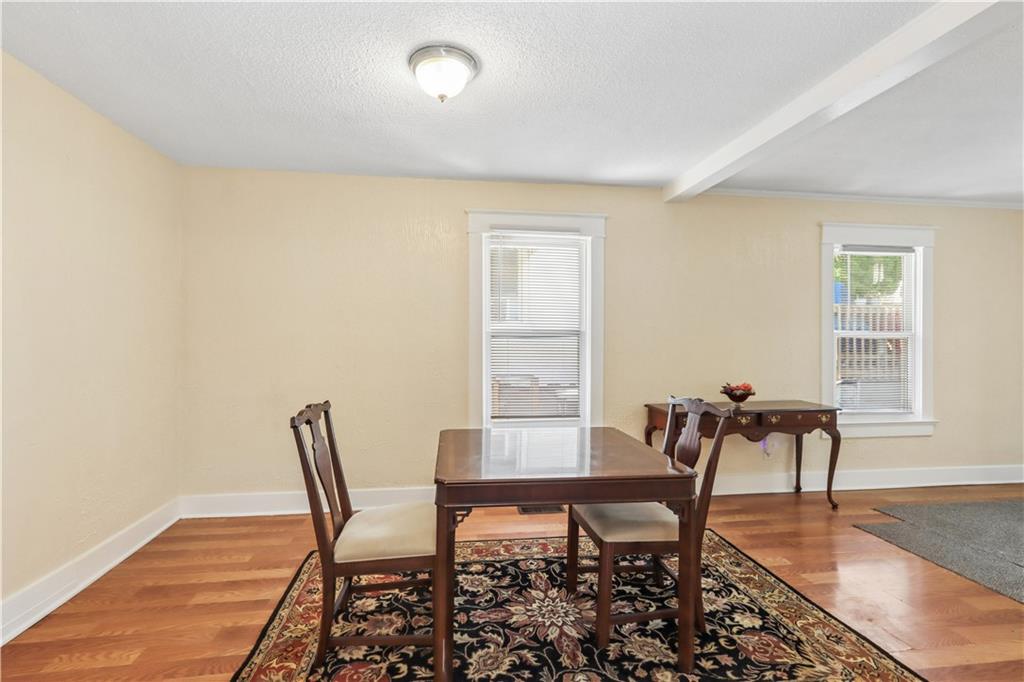 424 N Brighton Avenue Property Photo 7