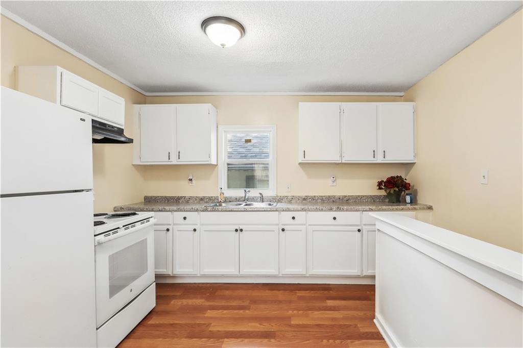 424 N Brighton Avenue Property Photo 8