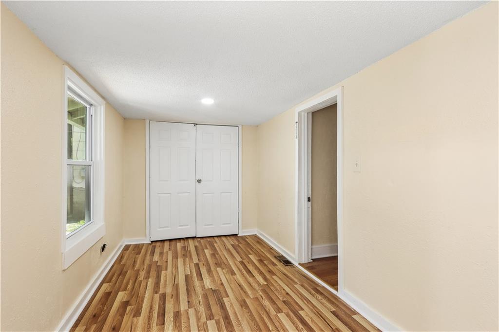 424 N Brighton Avenue Property Photo 10