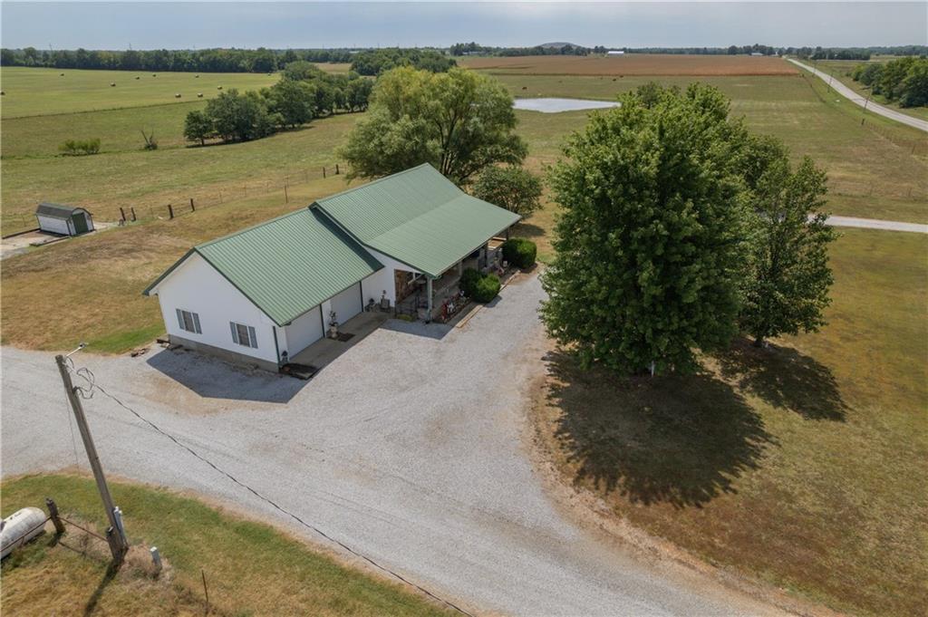 674 V Highway Property Photo 1