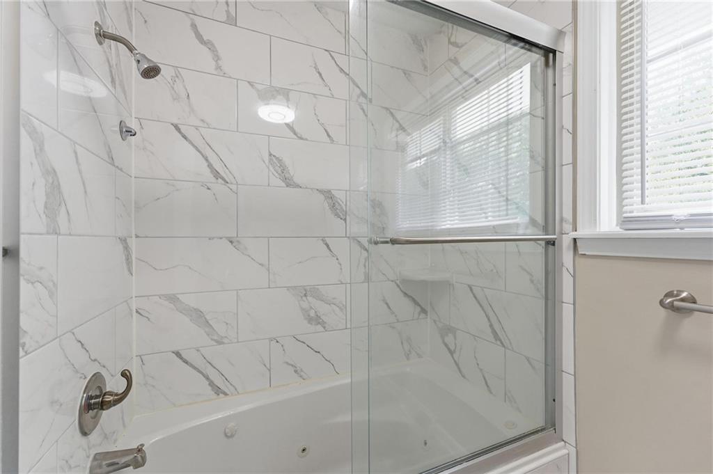 5528 Nw Verlin Drive Property Photo 37