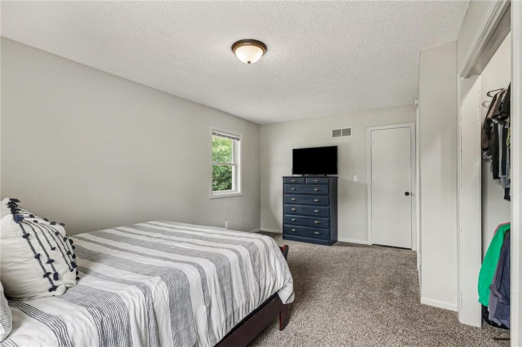 702 Howard Road Property Photo 12