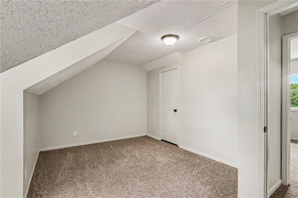 702 Howard Road Property Photo 19